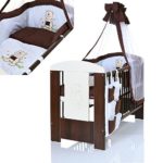 Baby Kinderbett BÄR 120x60 cm weiss braun mit 9 teiligen Bettwäsche Komplettset und Matratze