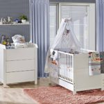 Belivin Kinderzimmer Milano Baby Bett umbaubar zum Juniorbett + Wickelkommode weiß