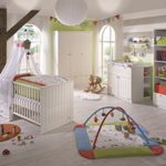 Roba 58701 - Dream World 2 Kinderzimmer Komplett-Set mit 3-türigem Schrank, Wickelkommode und Bett (ohne Textilien)
